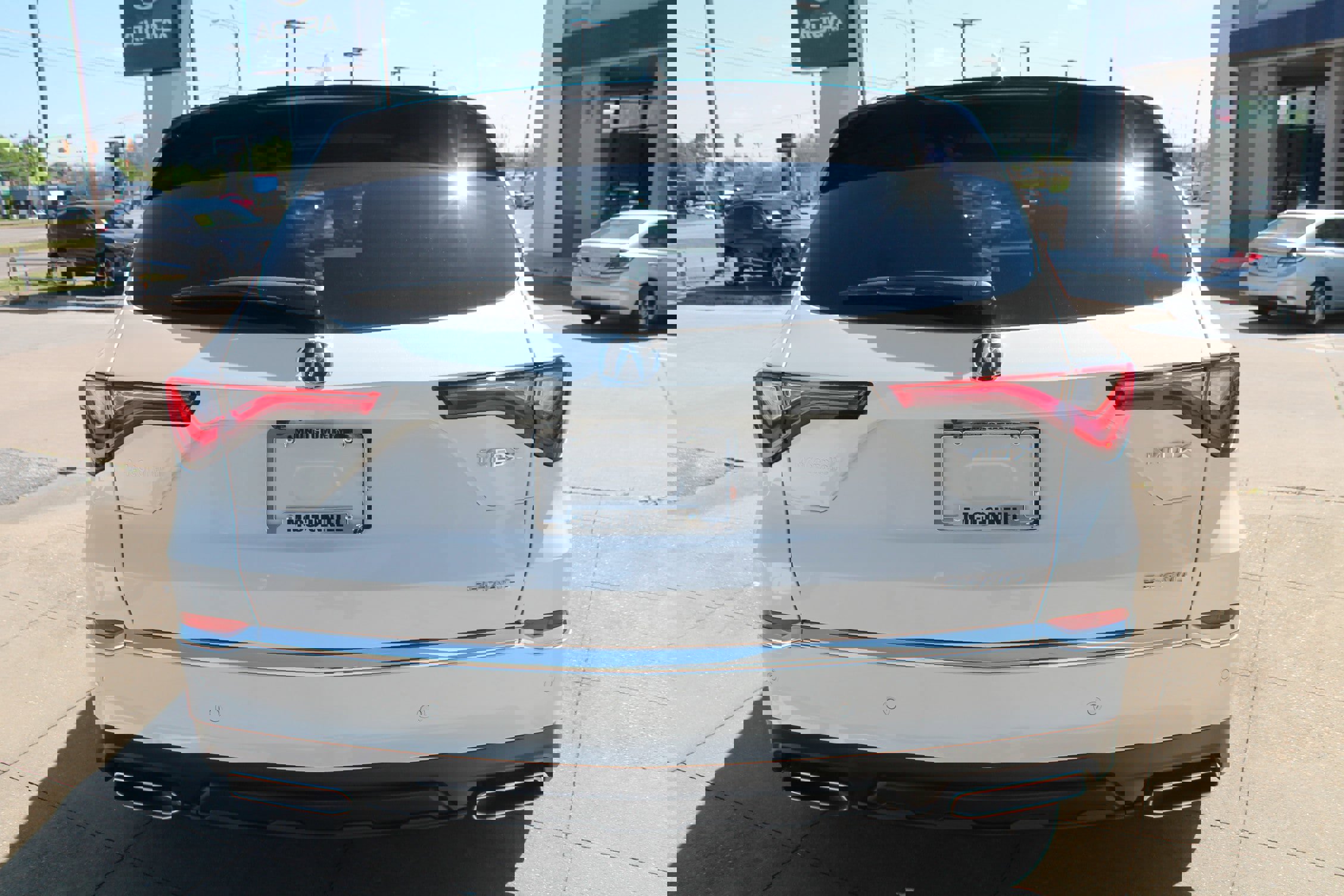 Used 2023 Acura MDX SH-AWD w/ Advance Package image 6