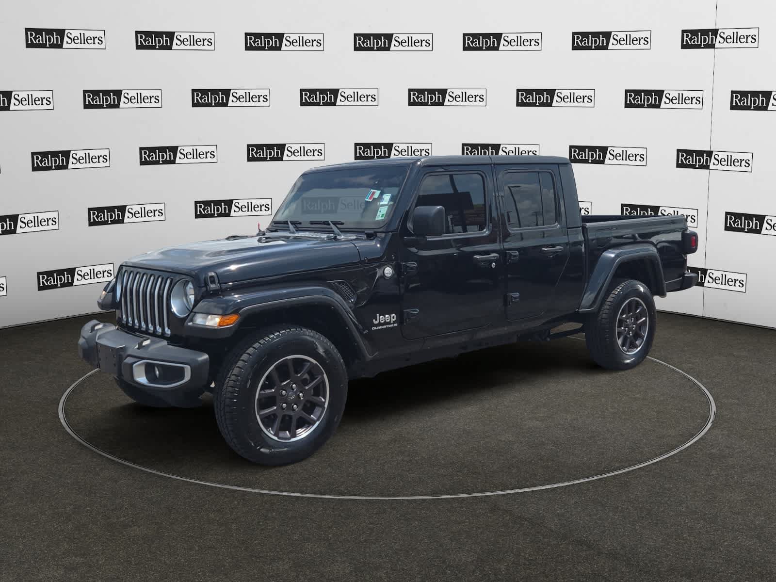 Used 2023 Jeep Gladiator Overland AWD/4WD image 2