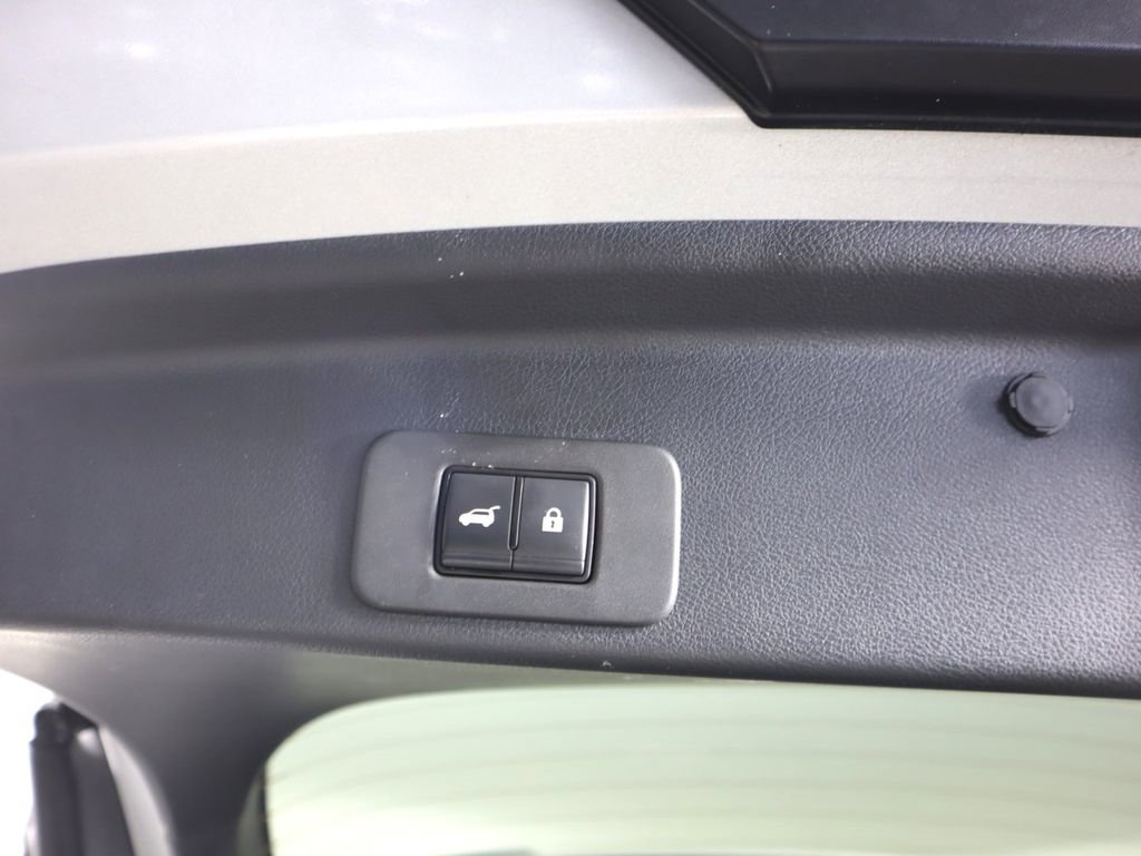 Used 2025 Nissan Murano SV AWD/4WD image 22