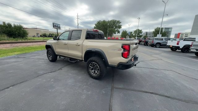 Used 2024 Chevrolet Colorado ZR2 w/ Technology Package AWD/4WD image 6