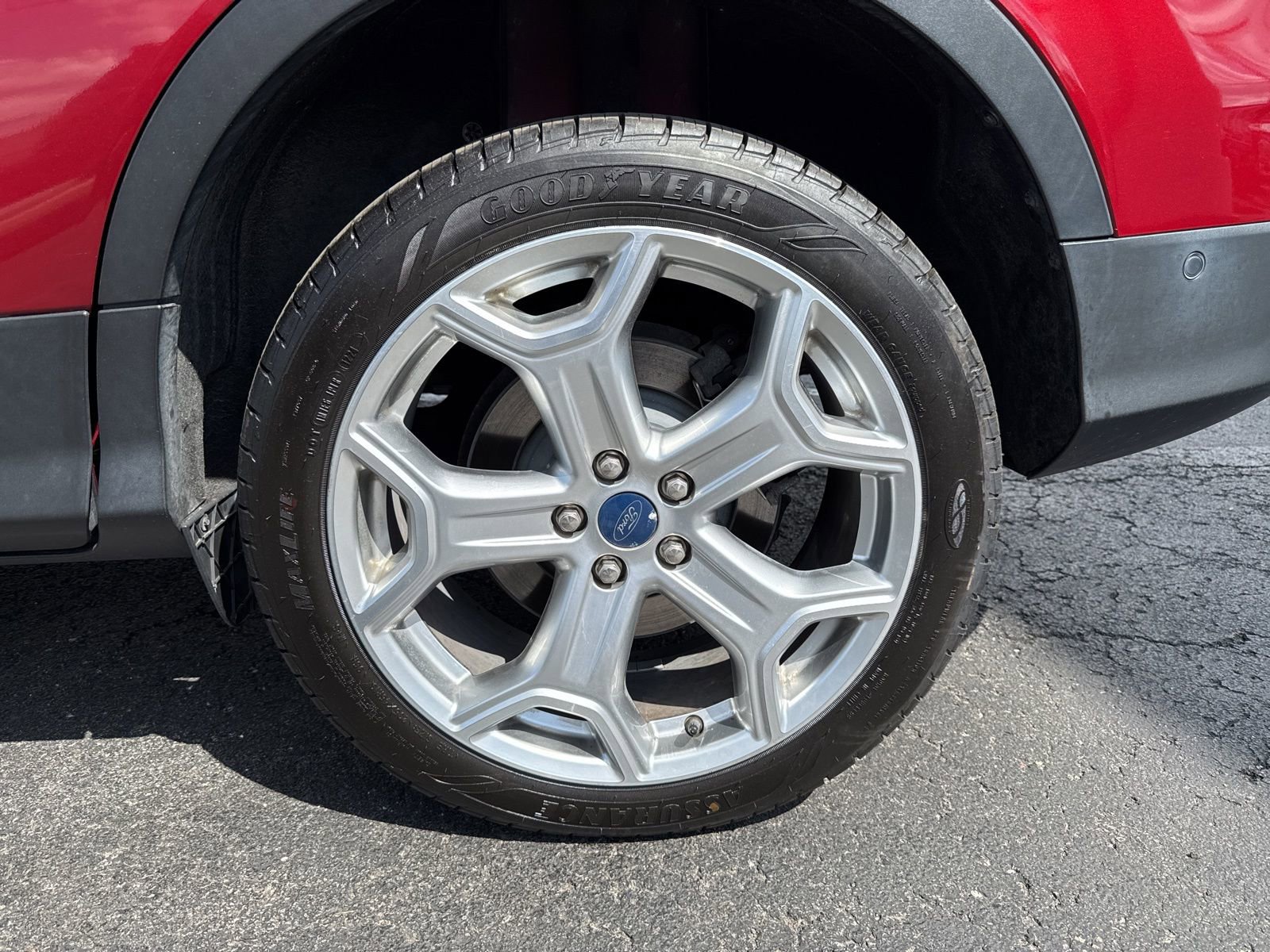 Used 2019 Ford Escape Titanium AWD/4WD image 45