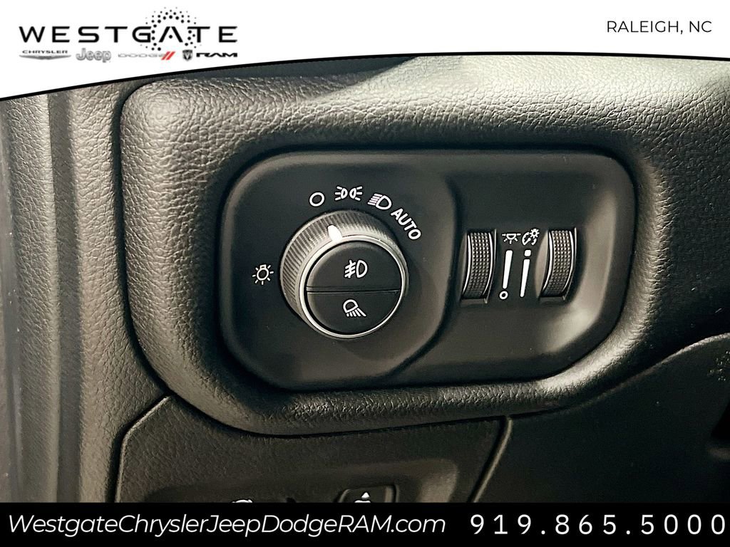 New 2026 RAM 1500 4x4 Crew Cab image 13