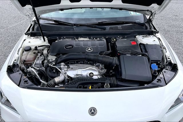 Certified 2020 Mercedes-Benz CLA 250 4MATIC image 33