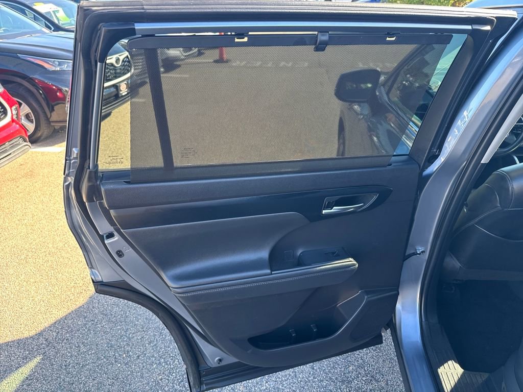 Used 2022 Toyota Highlander XLE image 43