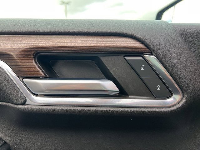 Used 2024 Chevrolet Silverado 1500 LT image 19