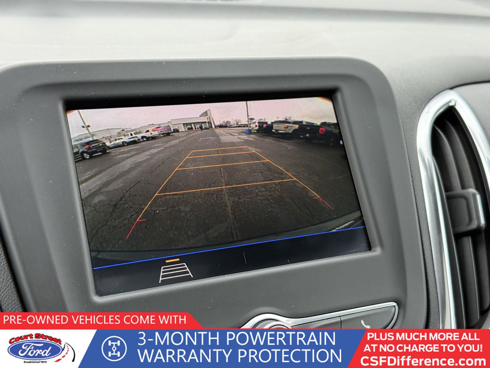 Used 2021 Chevrolet Equinox LT image 14