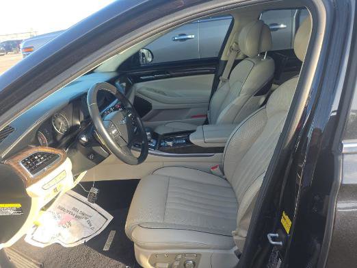 Used 2018 Genesis G90 5.0 Ultimate image 4