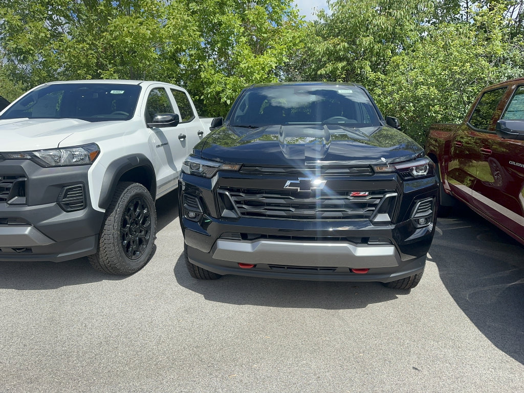 Used 2026 Chevrolet Colorado Z71 w/ Z71 Convenience Package 2 AWD/4WD video 2