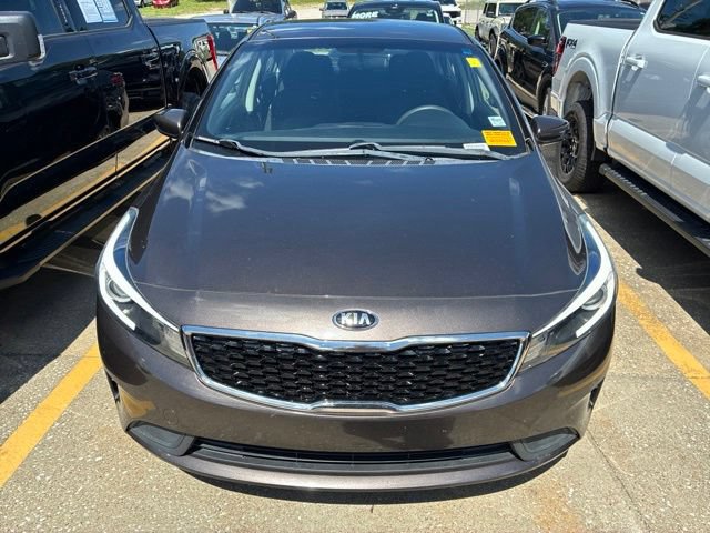 Used 2017 Kia Forte LX FWD image 2