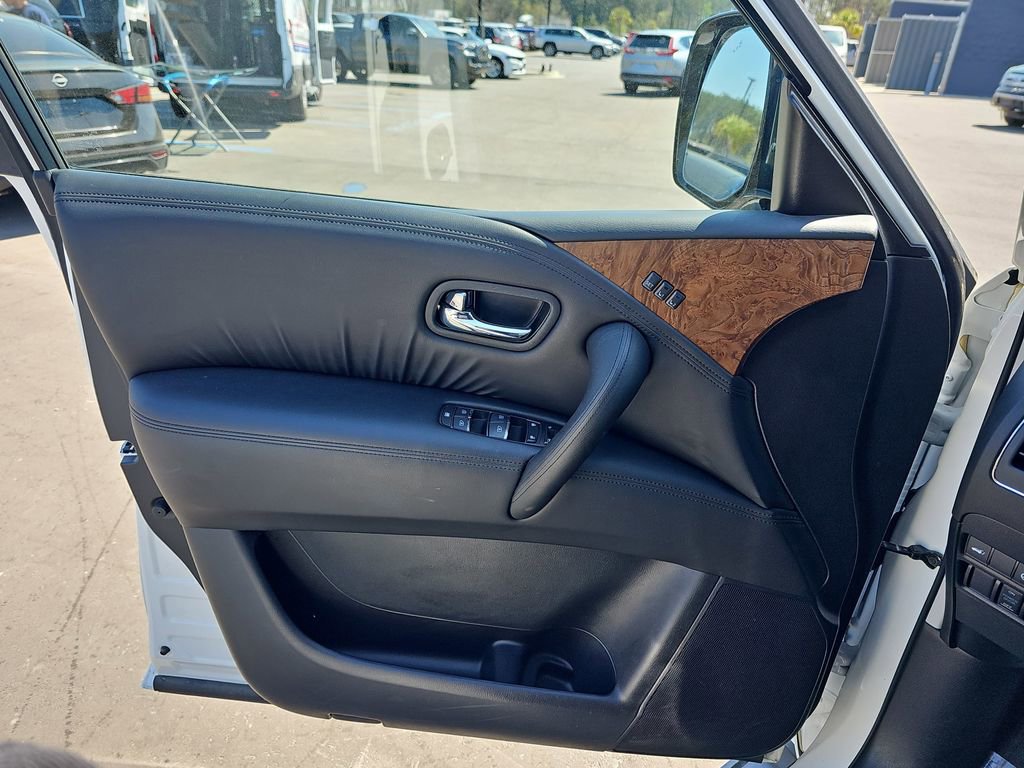Used 2024 Nissan Armada SL w/ Captain's Chairs Package image 31