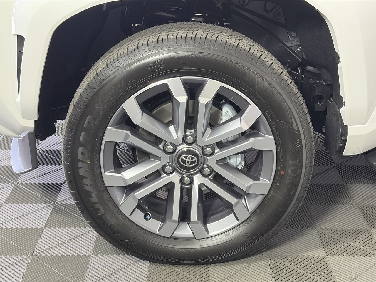 New 2026 Toyota 4Runner Limited AWD/4WD image 10