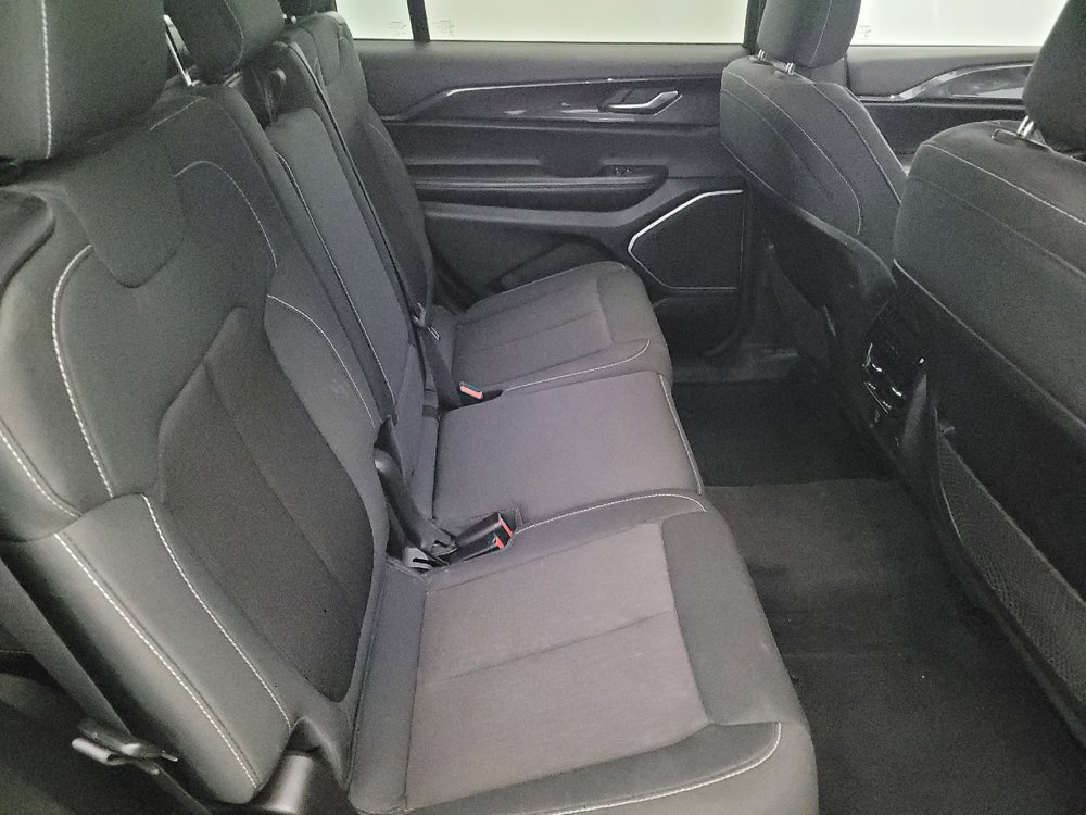 Used 2022 Jeep Grand Cherokee L Laredo w/ Luxury Tech Group I image 19