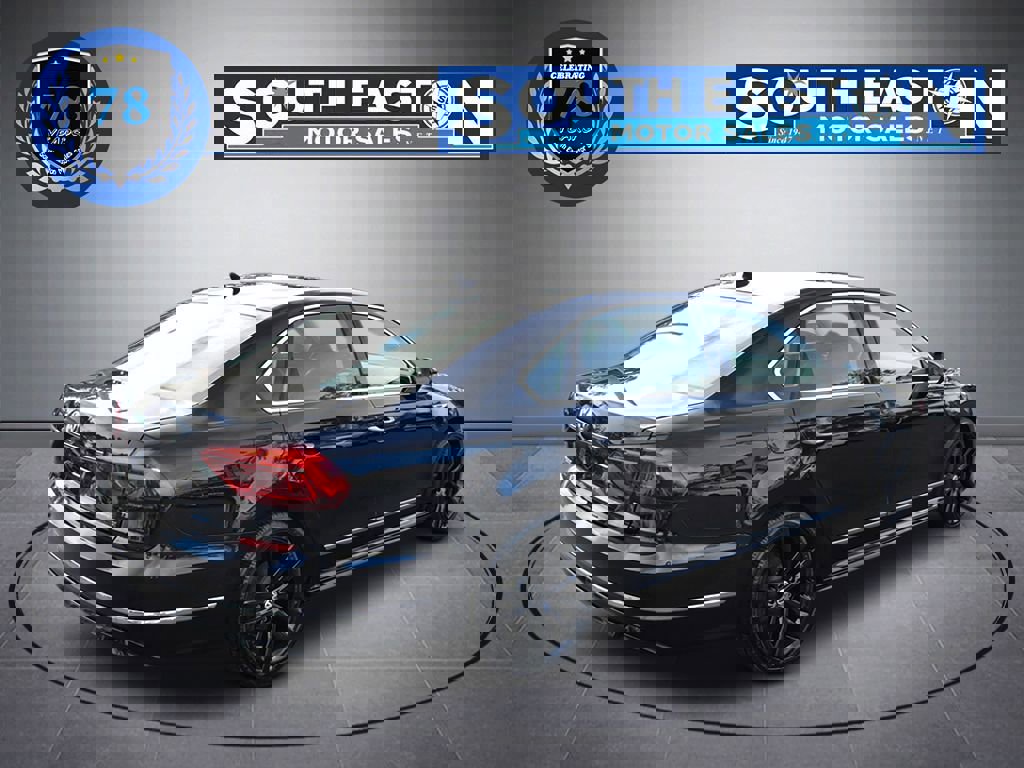 Used 2017 Volkswagen Passat 1.8T R-Line image 7