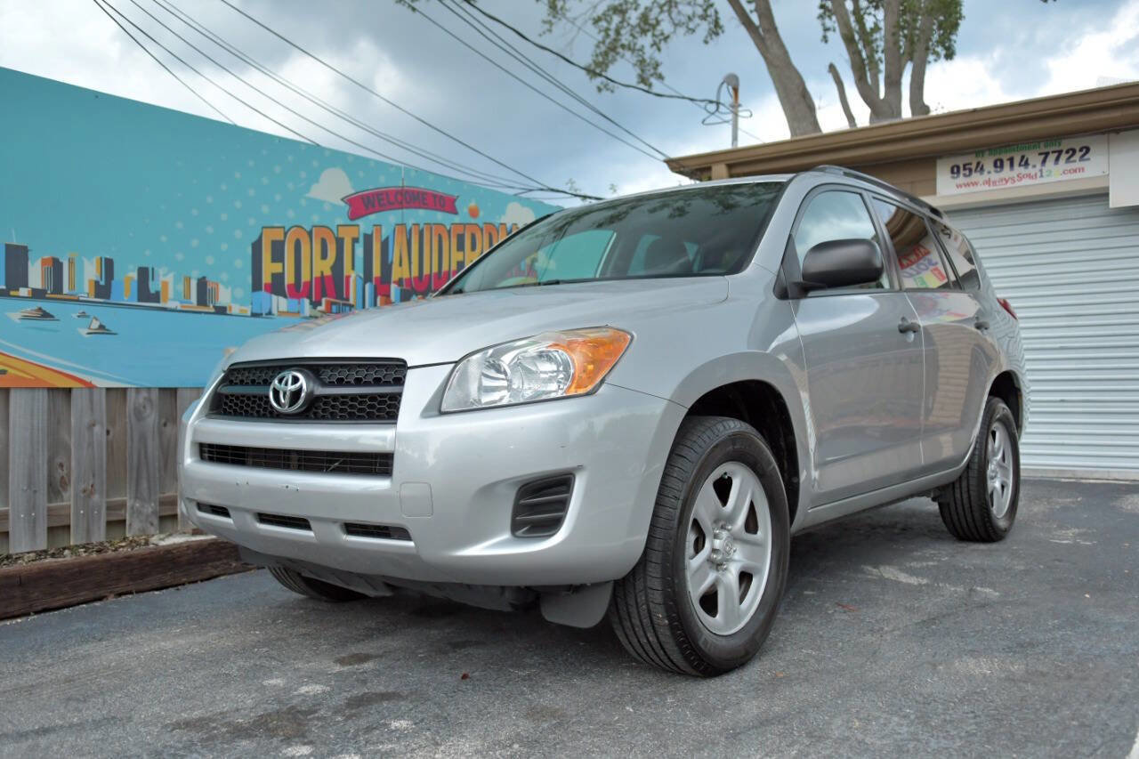Used 2012 Toyota RAV4 FWD image 4