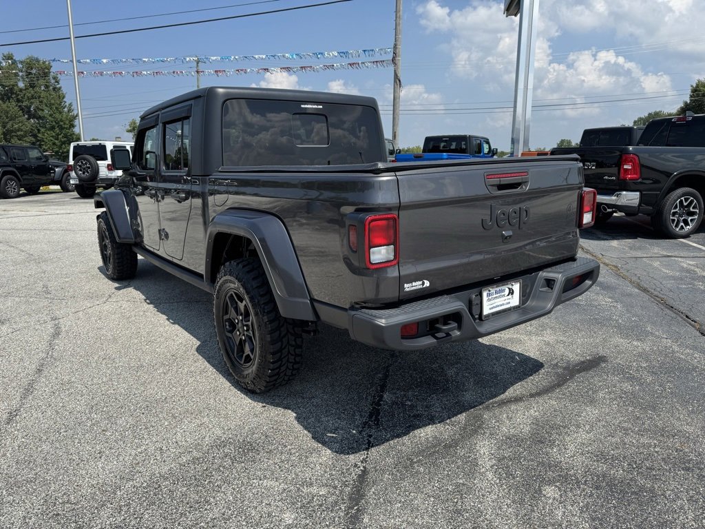 Used 2021 Jeep Gladiator Willys image 4