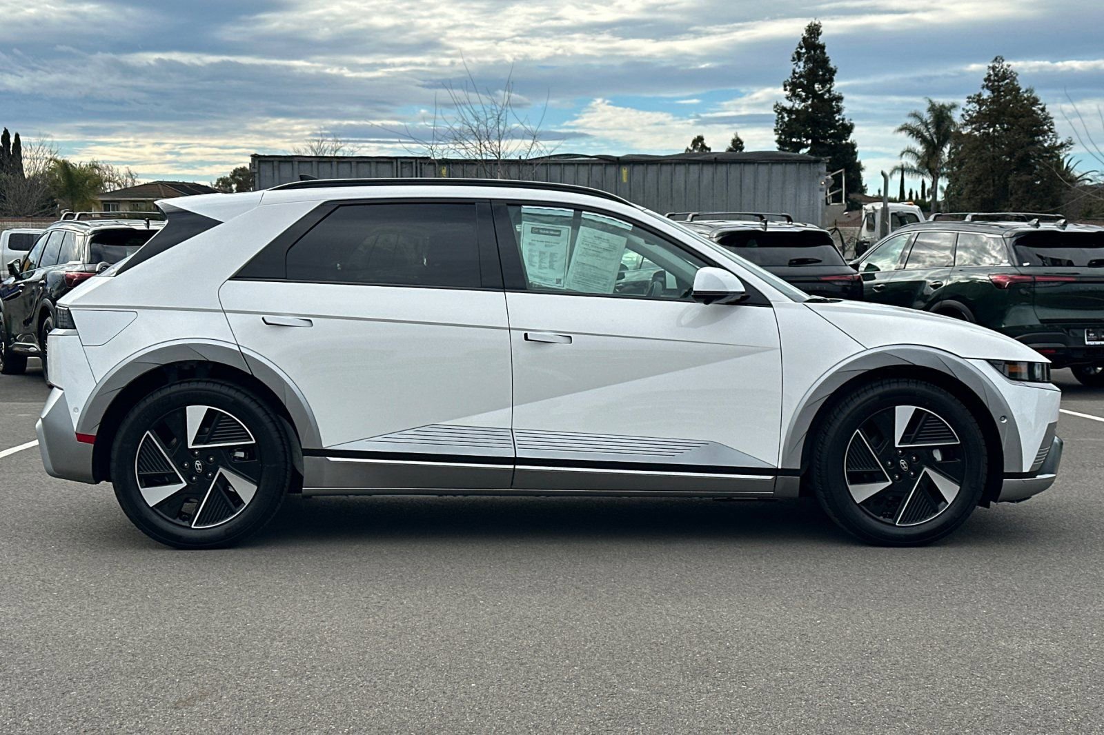 Used 2025 Hyundai Ioniq 5 Limited image 3