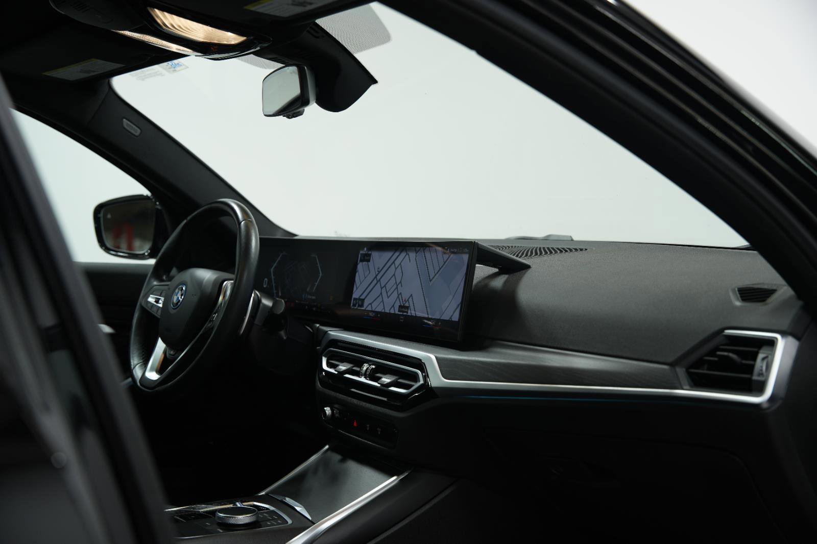 Used 2023 BMW 330e xDrive image 15