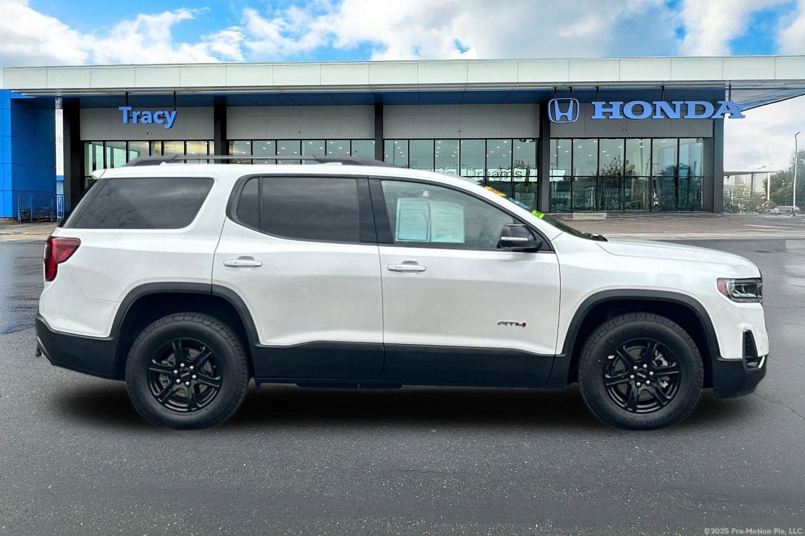 Used 2022 GMC Acadia AT4 w/ Technology Package image 2