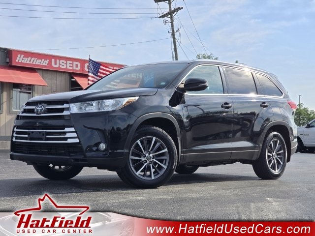 Used 2019 Toyota Highlander XLE AWD/4WD image 1