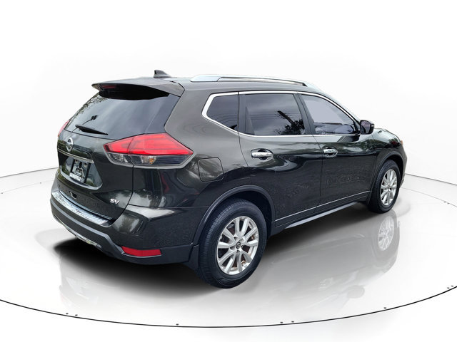 Used 2017 Nissan Rogue SV FWD image 2