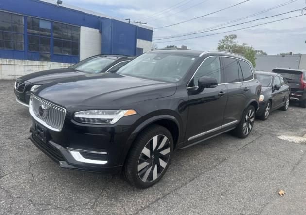 Used 2025 Volvo XC90 T8 Ultra w/ Protection Package Premier AWD/4WD video 1