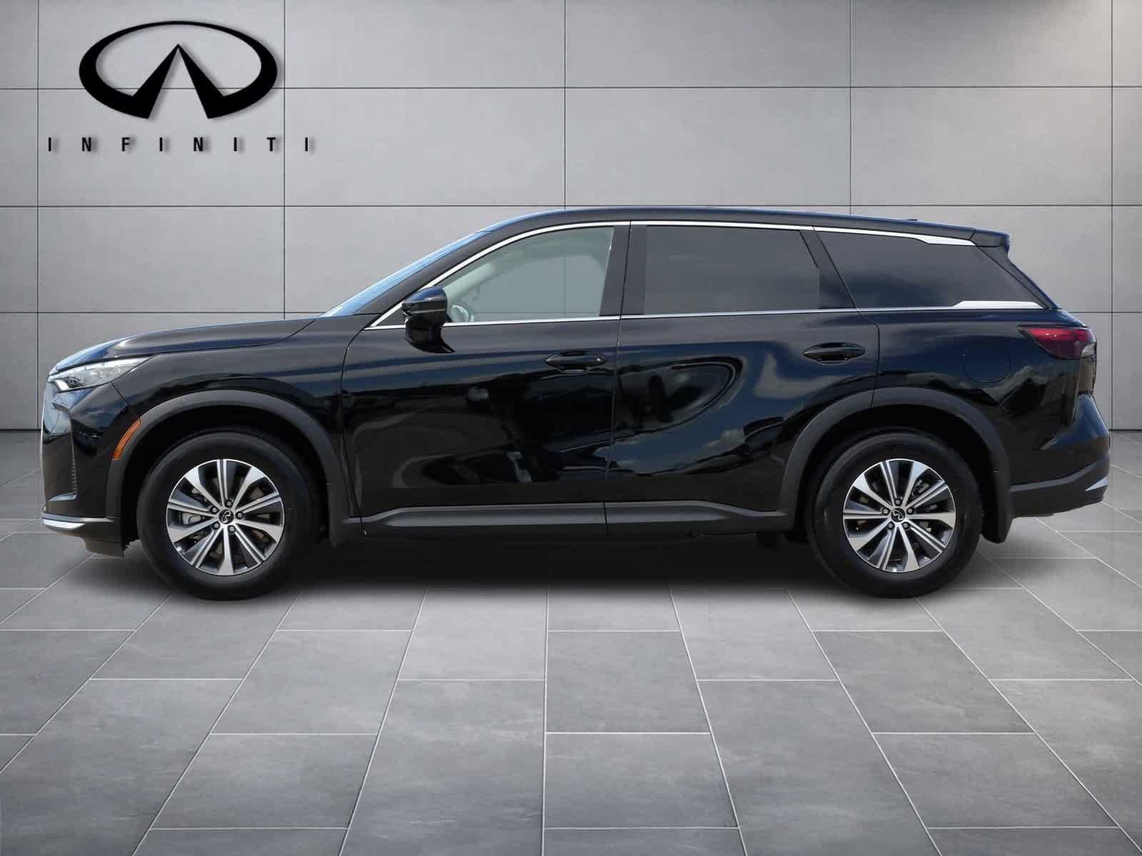 Certified 2027 INFINITI QX60 Pure w/ Cargo Package FWD image 4