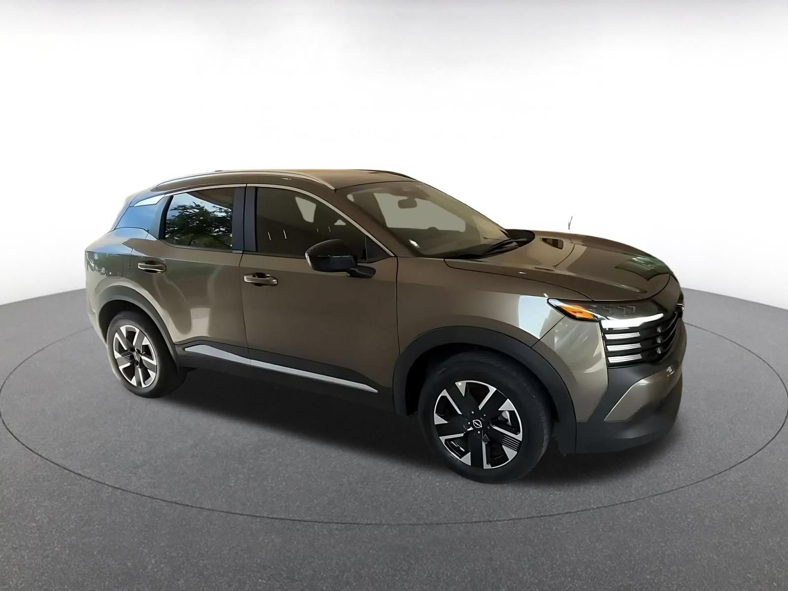 Used 2026 Nissan Kicks SV w/ Cold Weather Package AWD/4WD video 2
