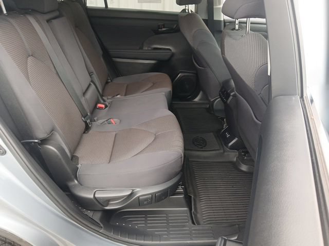 Used 2023 Toyota Highlander LE FWD image 20