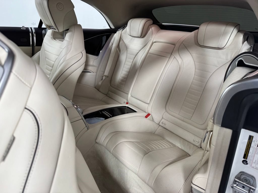 Used 2019 Mercedes-Benz S 560 Cabriolet image 32