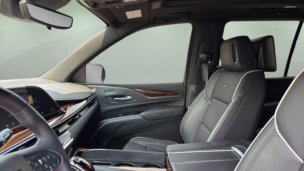 Certified 2024 Cadillac Escalade Premium Luxury w/ LPO, Floor Liner Package AWD/4WD image 21