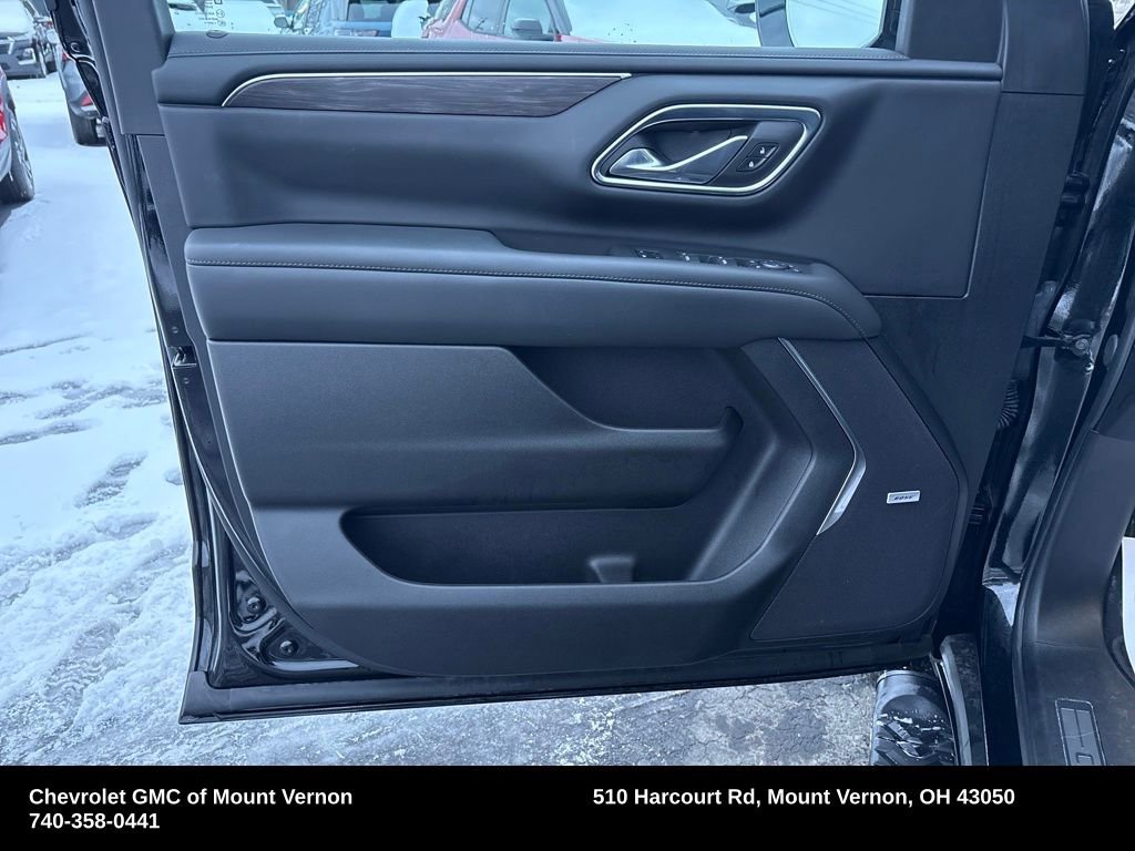 Used 2024 Chevrolet Tahoe Z71 w/ Luxury Package image 13