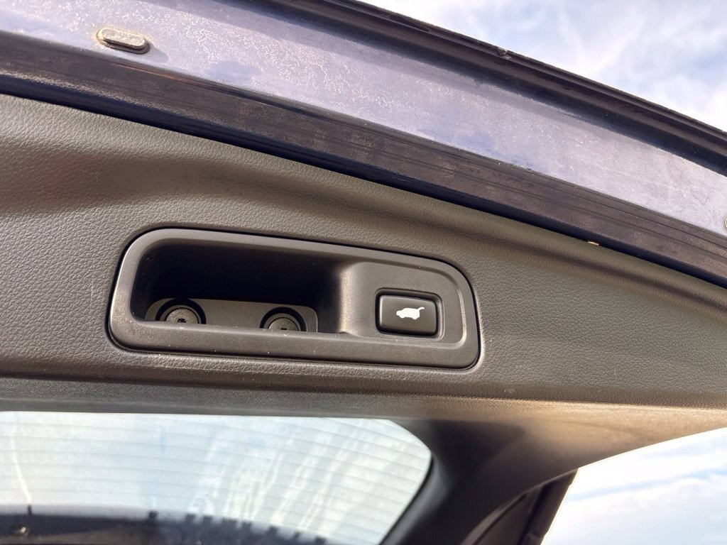 Used 2019 Honda Pilot Touring image 11