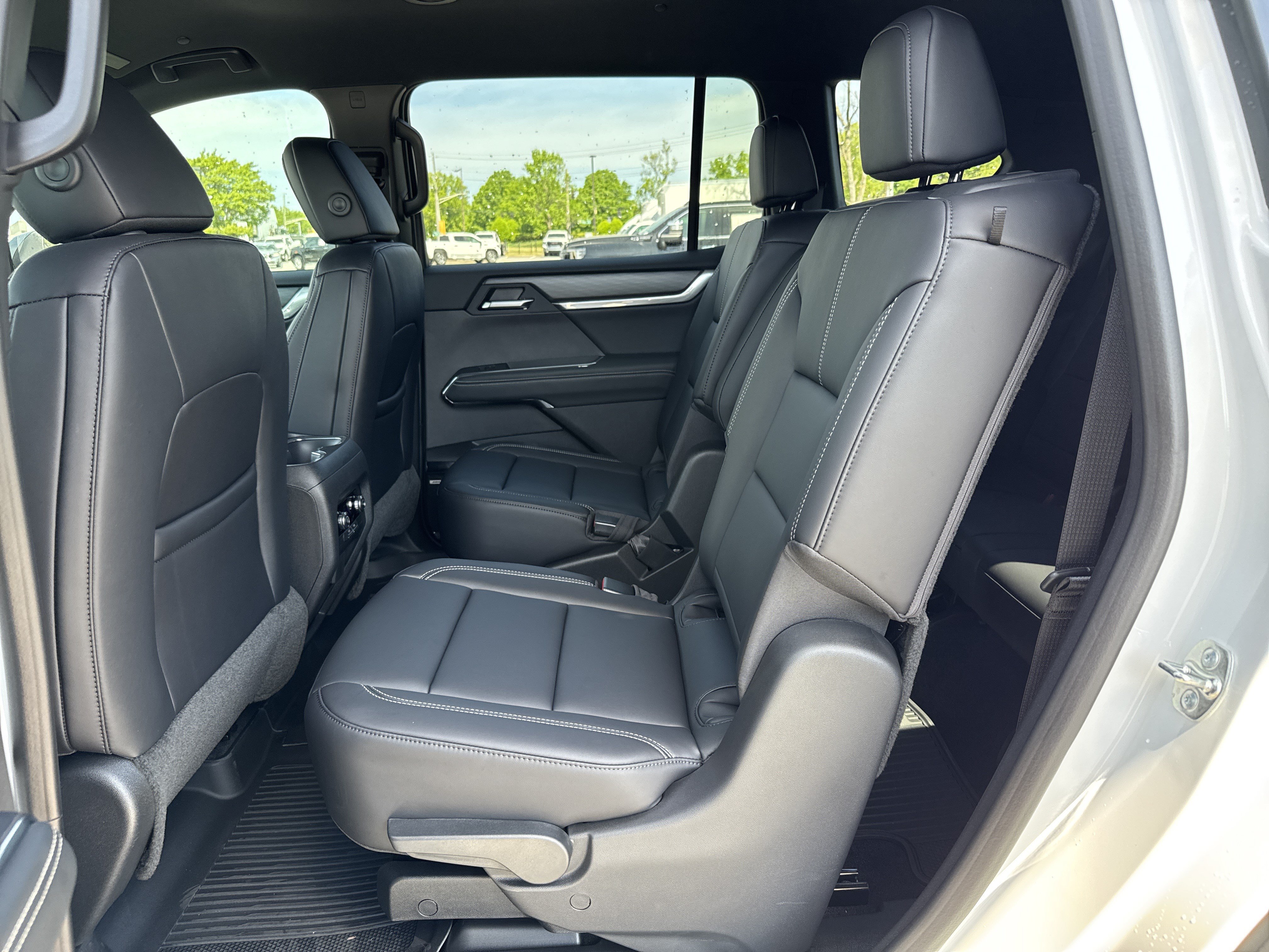 New 2026 GMC Acadia Elevation w/ Black Edition FWD image 29