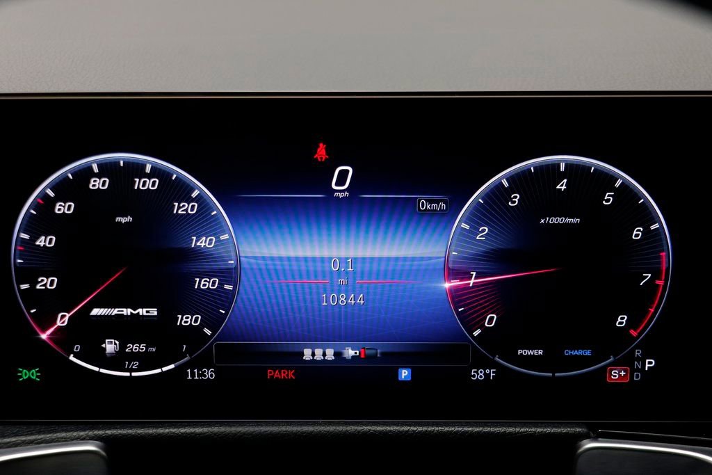 Used 2025 Mercedes-Benz GLB 35 AMG 4MATIC image 8