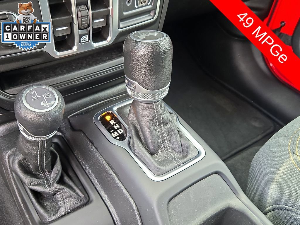 Used 2025 Jeep Wrangler Unlimited Sahara w/ Safety Group AWD/4WD image 14