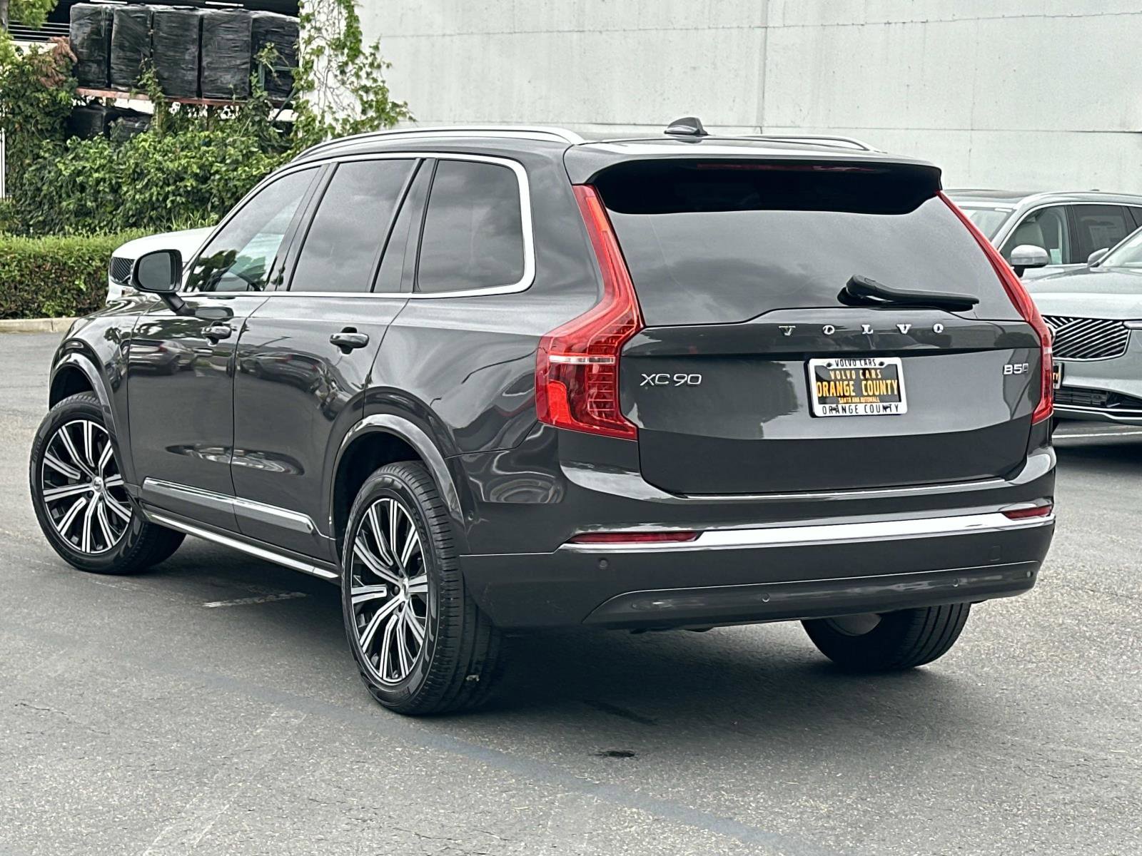 Certified 2023 Volvo XC90 B5 Plus image 6