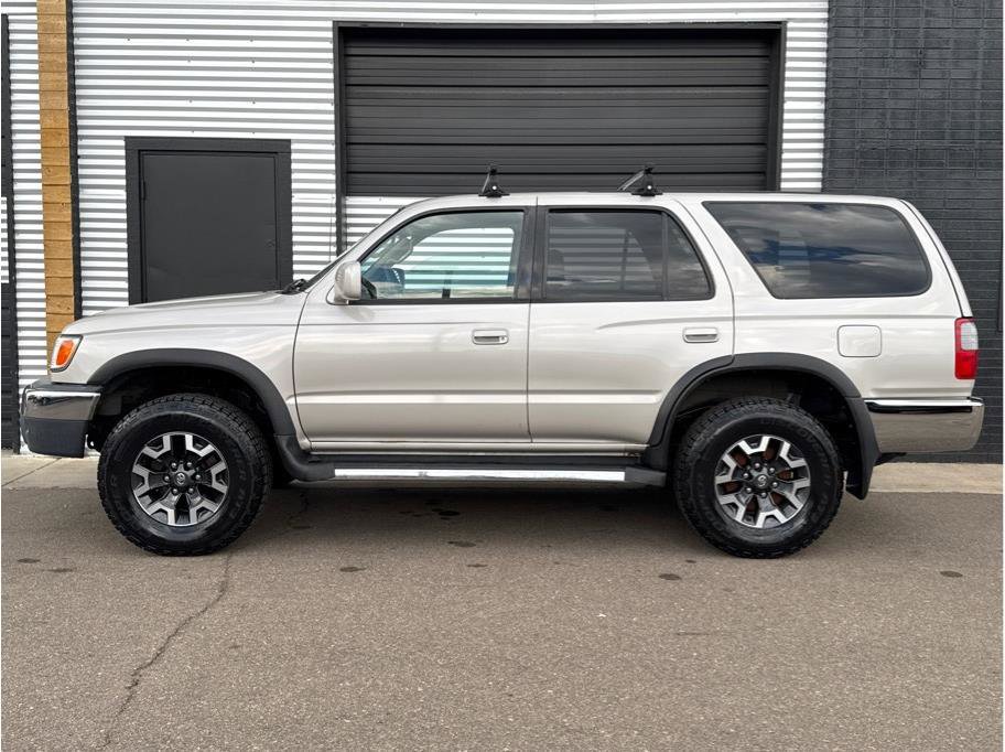 Used 2000 Toyota 4Runner SR5 image 7