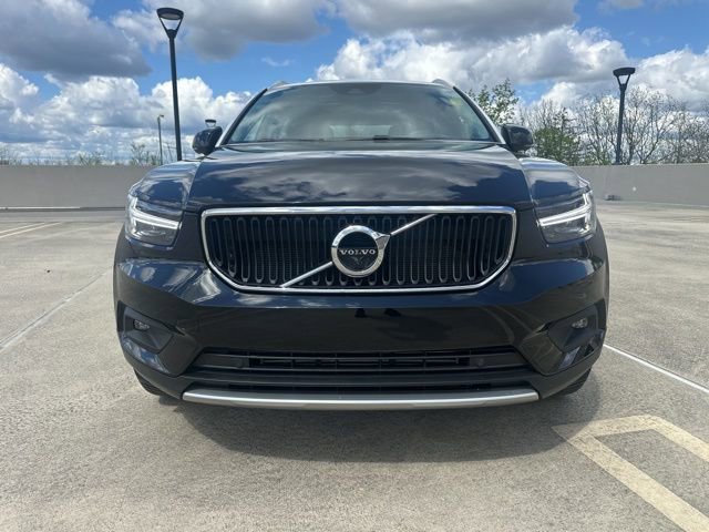 Used 2020 Volvo XC40 T5 Momentum w/ Protection Package Premier image 2