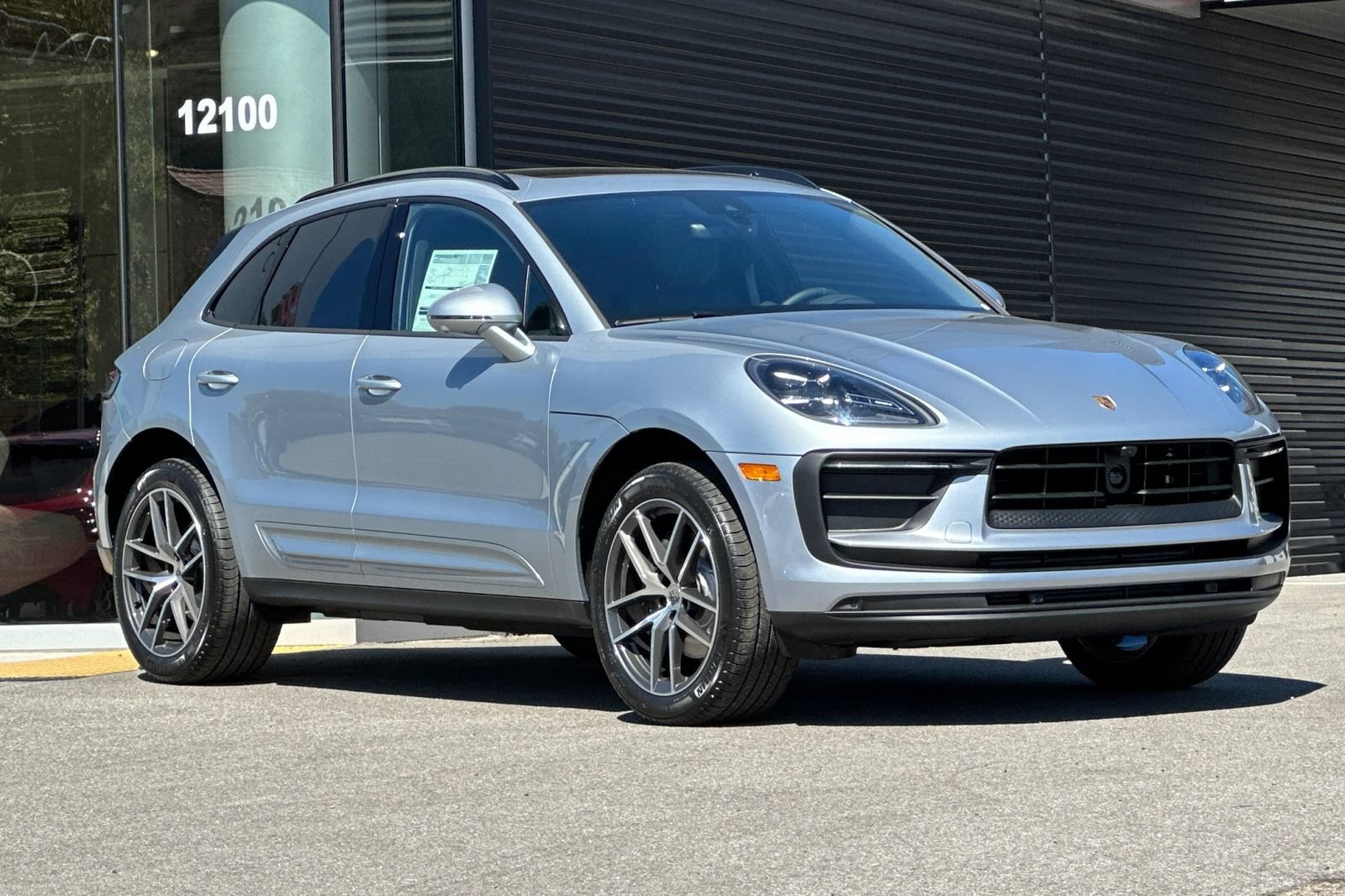 New 2026 Porsche Macan AWD/4WD image 10