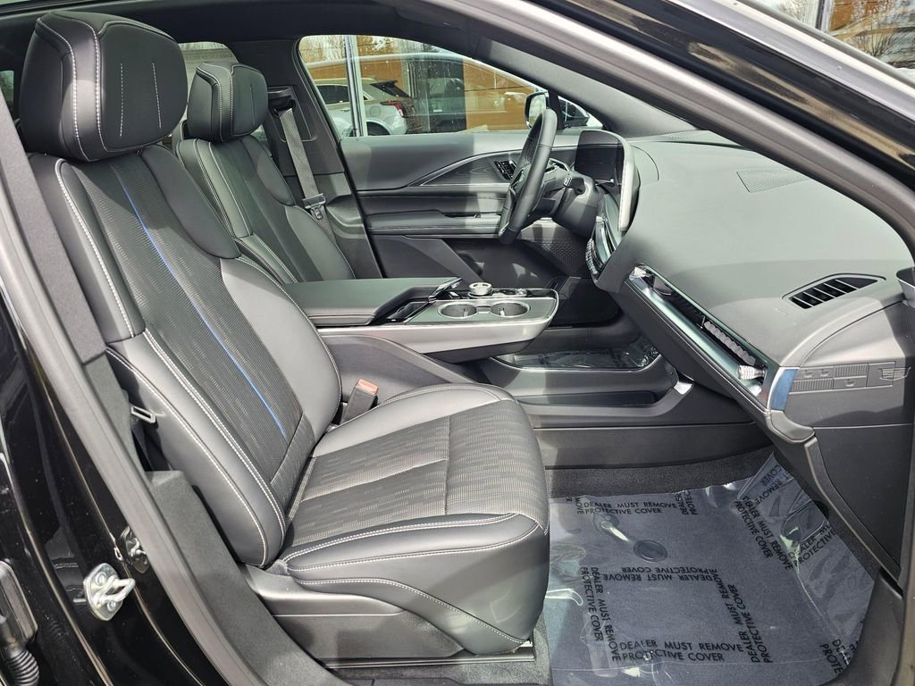 Used 2025 Cadillac Lyriq Sport image 11