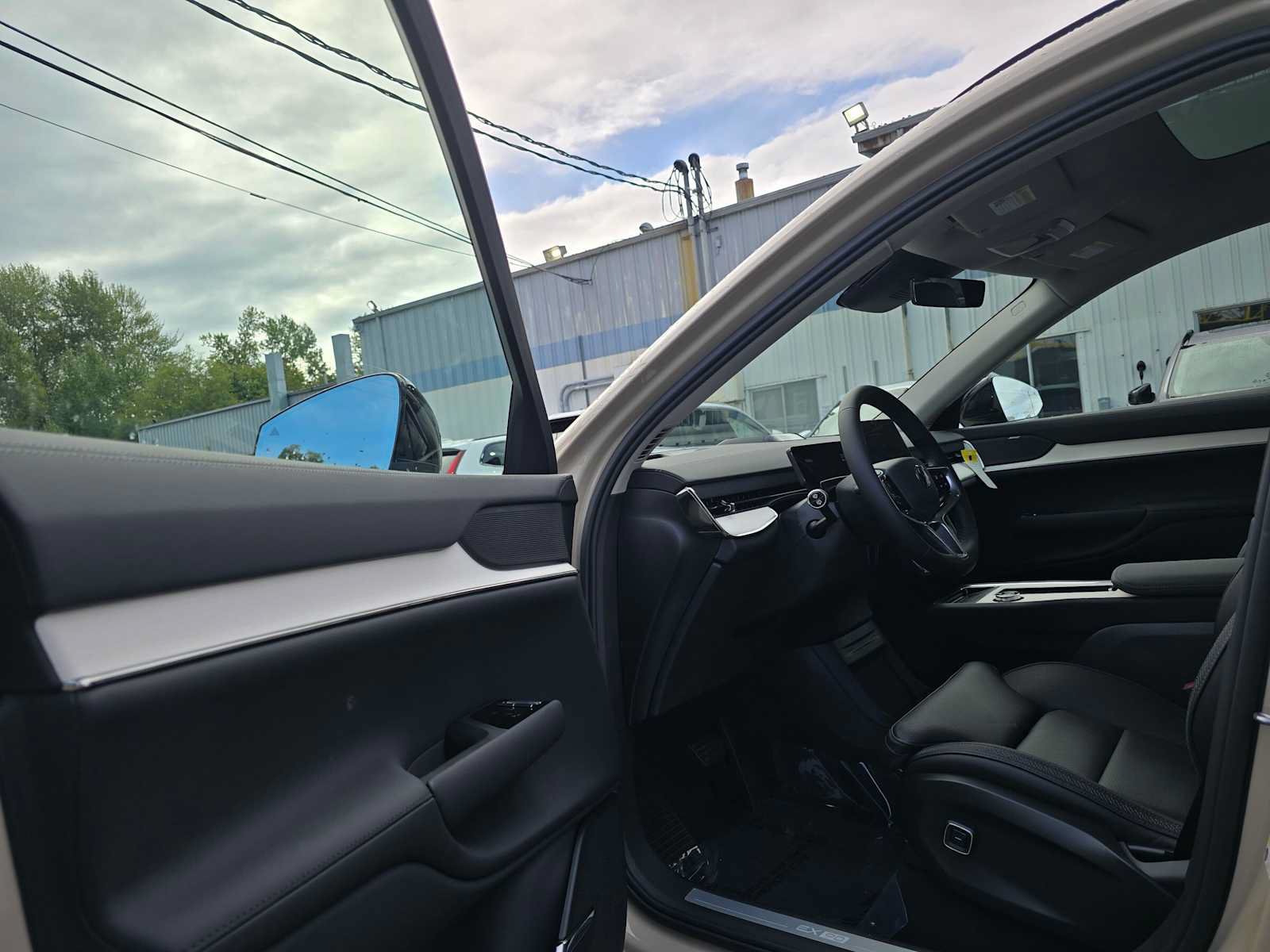 New 2026 Volvo EX90 Ultra AWD/4WD image 21