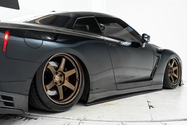 Used 2015 Nissan GT-R Black Edition AWD/4WD image 14