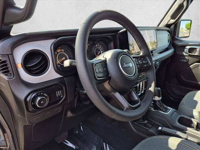 Used 2025 Jeep Wrangler Sport AWD/4WD image 10