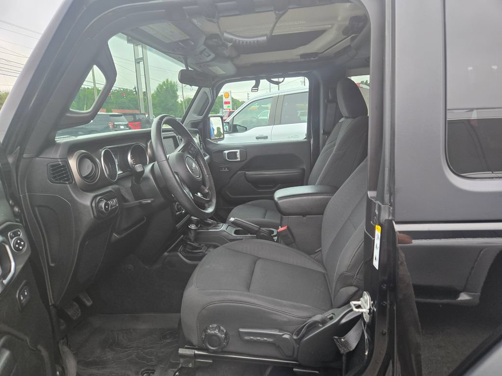 Used 2020 Jeep Wrangler Sport AWD/4WD image 7