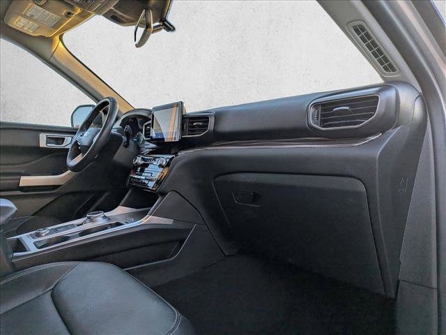 Used 2023 Ford Explorer Limited image 22