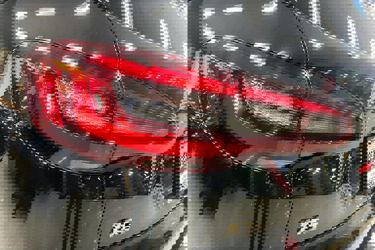 Used 2023 BMW X5 M50i w/ Executive Package image 28