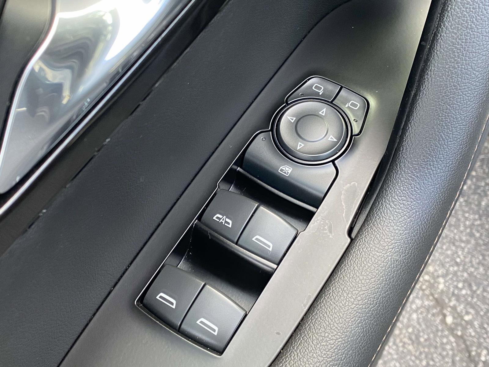 Used 2019 Chevrolet Blazer Premier w/ Driver Confidence II Package image 16