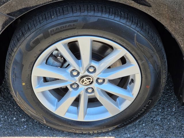 Used 2025 Toyota Camry LE FWD image 18