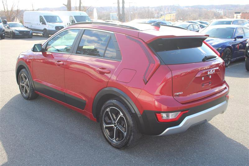 Used 2023 Kia Niro EX image 6
