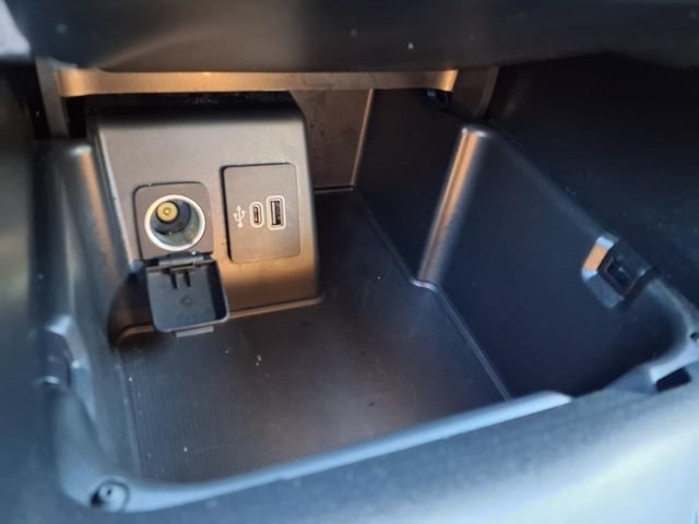 Used 2025 Ford Explorer ST-Line w/ ST-Line Street Pack AWD/4WD image 63